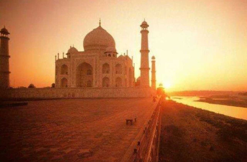 From Banglore: Private Guided Tajmahal Day Trip With Lunch - Frequently Asked Questions