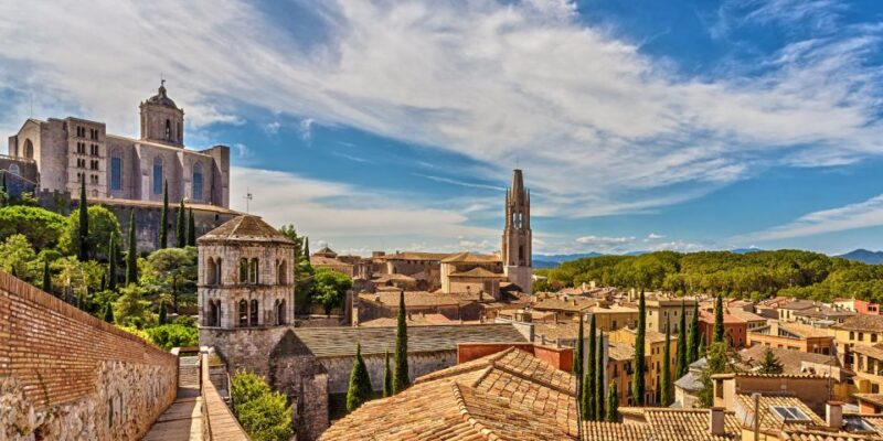From Barcelona: Girona, Figueres, Dalí Museum, and Cadaqués - Visiting the Dalí Theatre and Museum