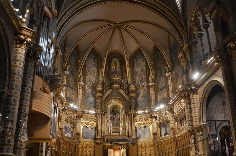 From Barcelona: Private Montserrat Guided Tour - Authentic Experiences Based on Reviews