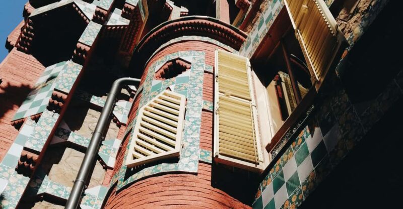 From Barcelona: Sagrada Familia Cathedral+Casa Mira Day Trip - Good To Know