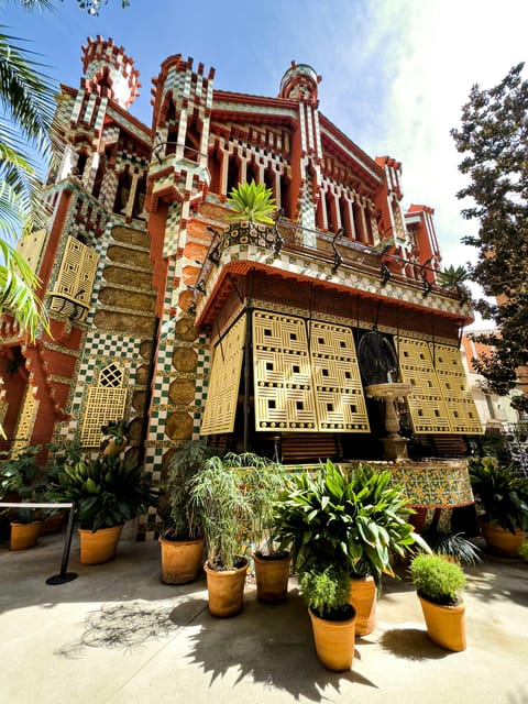 From Barcelona: Sagrada Familia Cathedral+Casa Mira Day Trip - Included Services