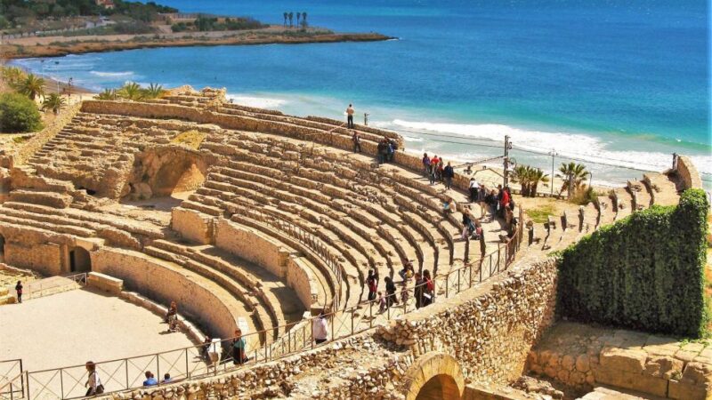 From Barcelona: Tarragona & Sitges Full Day Tour With Pickup - Sitges Charming Atmosphere