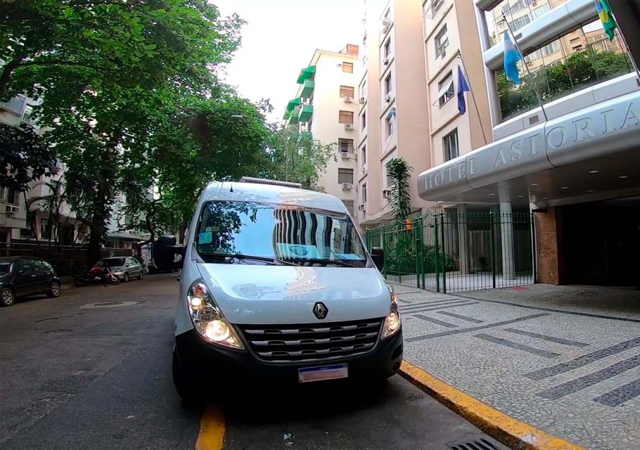 From Barra Da Tijuca: Roundtrip Transfer to Araçatiba - Exploring Ilha Grande