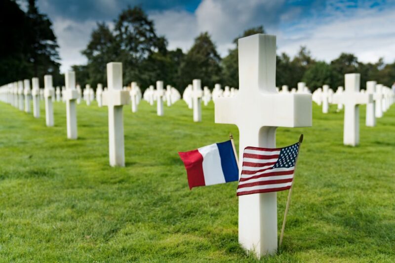 From Bayeux: Omaha Beach, Cemetery, and Pointe Du Hoc Tour - Honoring the Fallen at Normandy American Cemetery