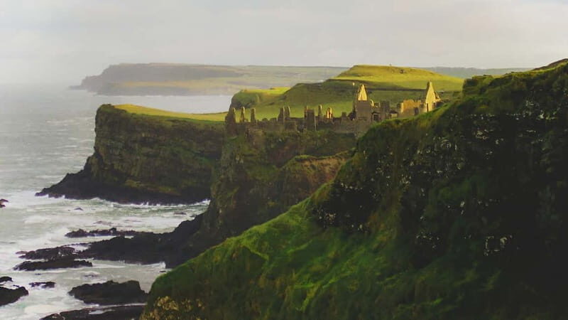 From Belfast: Giants Causeway and the Walled City of Derry - Key Points