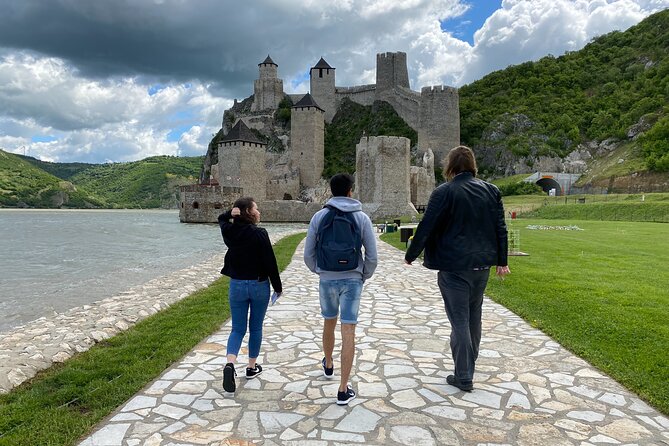 From Belgrade: Golubac Fortress & 1h Iron Gate Speed Boat Ride - Pickup Information