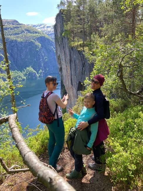 From Bergen: 2 in 1 - Fjord Cruise and Guided Mountain Hike - FAQ