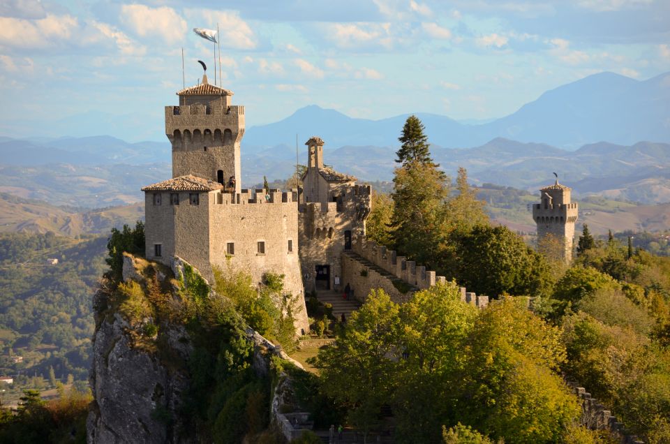 From Bologna: Private San Marino Day Tour With Lunch - Booking Information