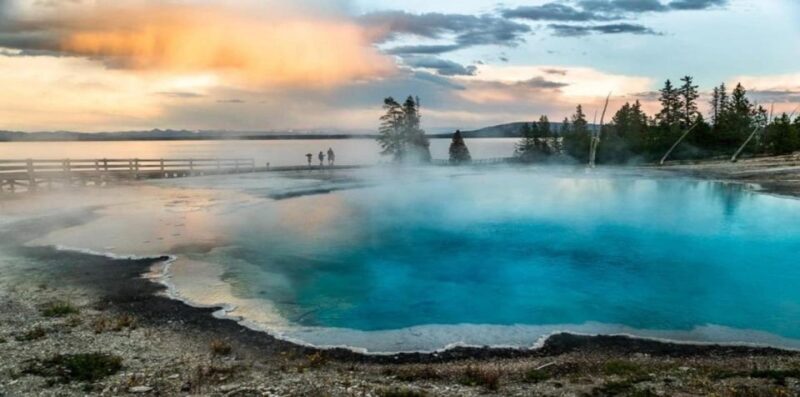 From Bozeman: Exclusive Yellowstone Tour (2 Days & 1 Night) - Guides and Experience