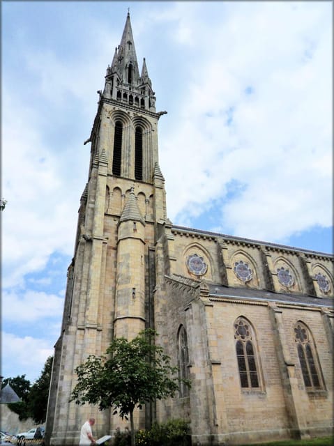 From Brest: Locronan Christmas Market and Douarmenez Tour - Cultural Insights
