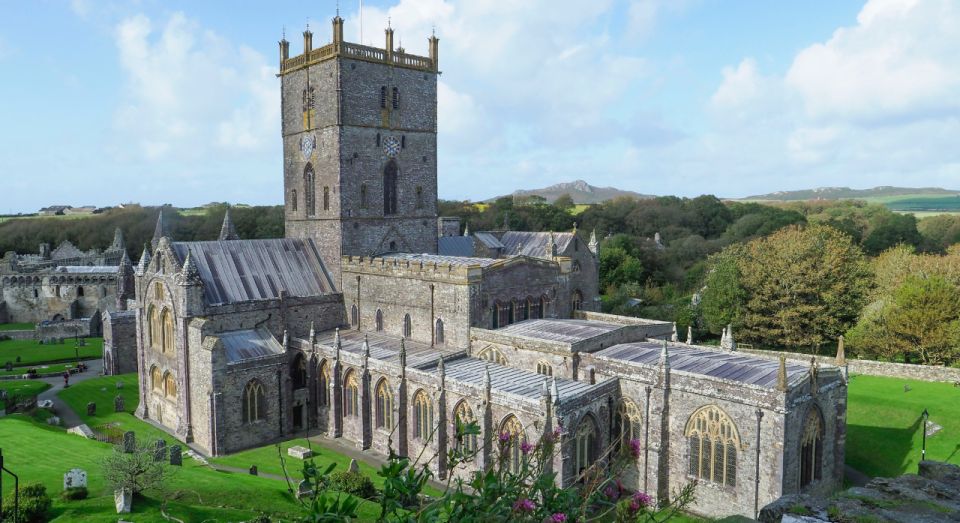 From Bristol: Mountains & Coasts of South Wales 3-Day Tour - Exploring Tenby and Surroundings