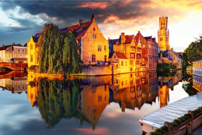 From Brussels: Bruges Full-Day Guided Tour in English - Booking and Cancellation Policy