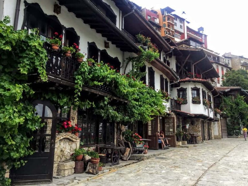 From Bucharest: Bulgaria & Veliko Tarnovo - Private Tour - Key Points