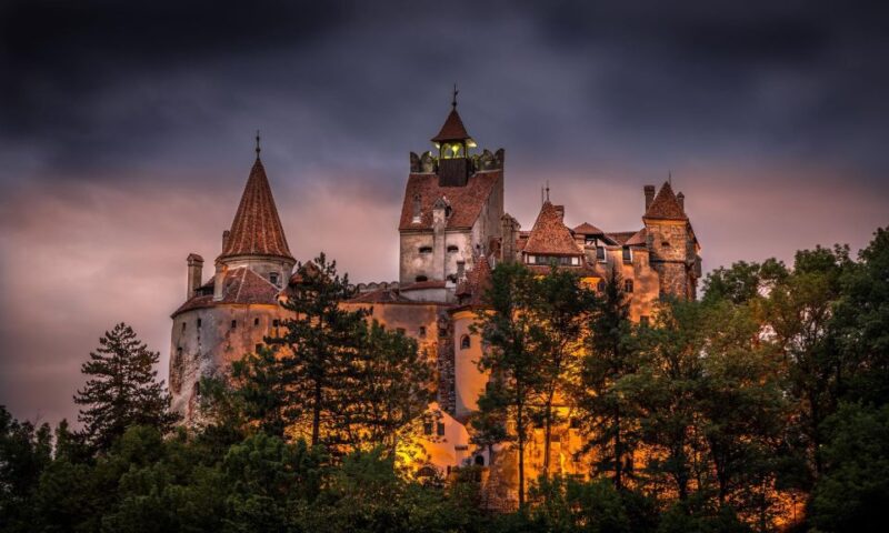 From Bucharest: Day Trip to Dracula and Peles Castle - Itinerary Highlights