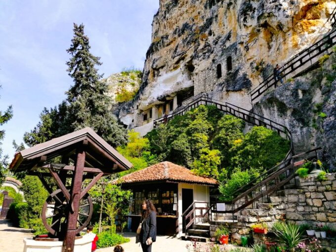 From Bucharest: Day Trip to Medieval Marvels of Bulgaria - Traveler Experiences and Feedback