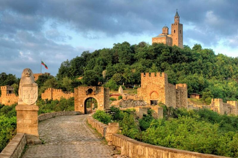 From Bucharest: Private Tour to Veliko Tarnovo and Arbanasi - Who Should Consider This Tour?