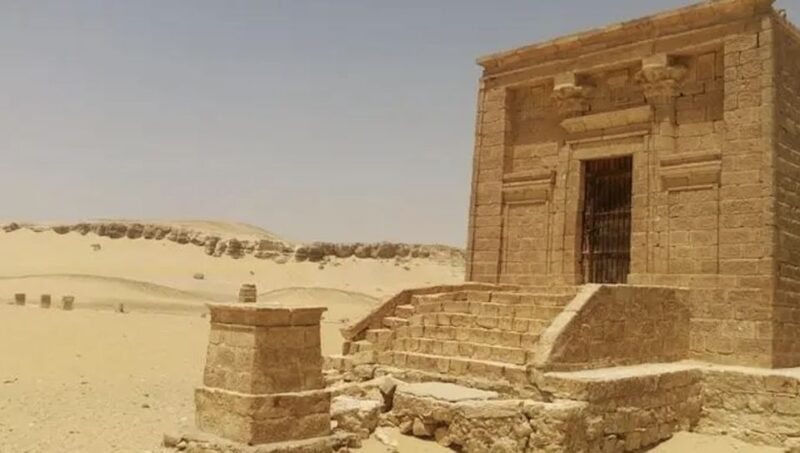 From Cairo: El Minya, Tell El Amarna & Beni Hasan Day Tour - Dining Options