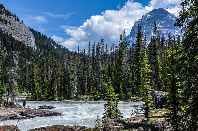 From Calgary Banff and Yoho National Park and Lake Louise Tour - FAQ