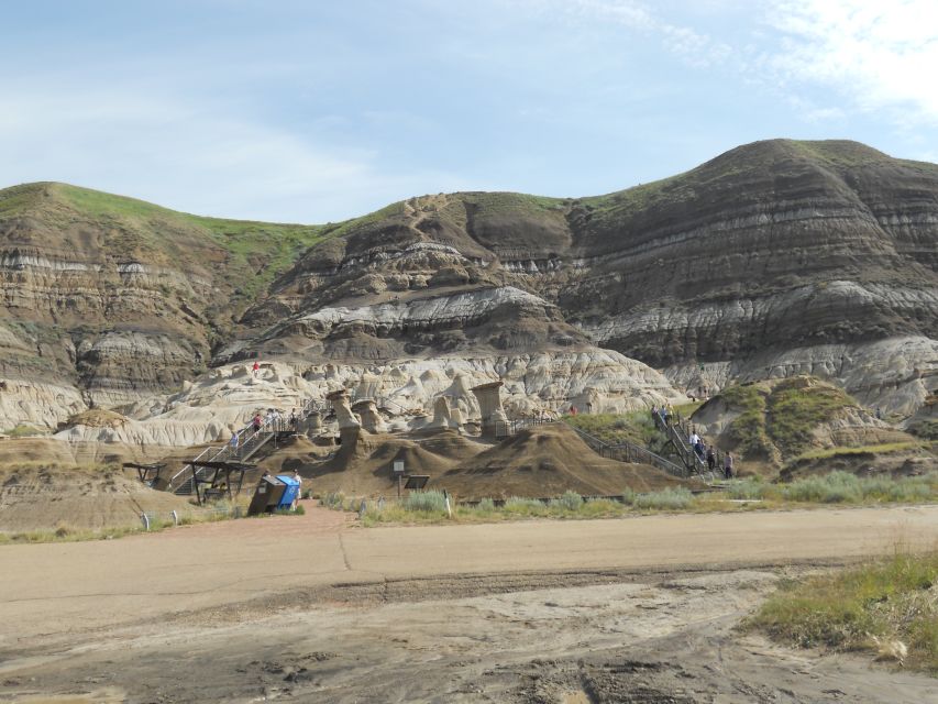 From Calgary: Drumheller and Badlands Tour - Horseshoe Canyon