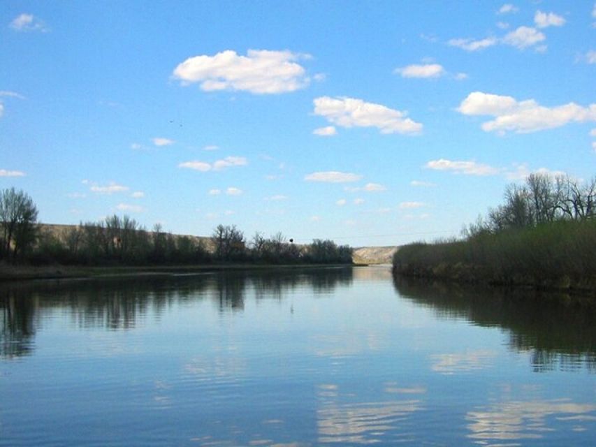 From Calgary: Guided Day Tour to Drumheller - Drumheller Visitor Information Centre