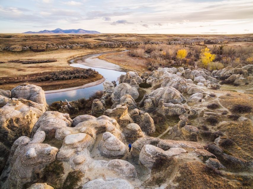 From Calgary: Guided Day Tour to Drumheller - Hoodoos Trail Exploration