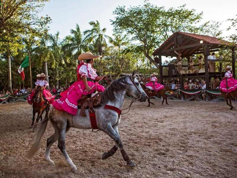 From Cancun: Full Combo to Xcaret Park! - Who Should Consider This Tour?