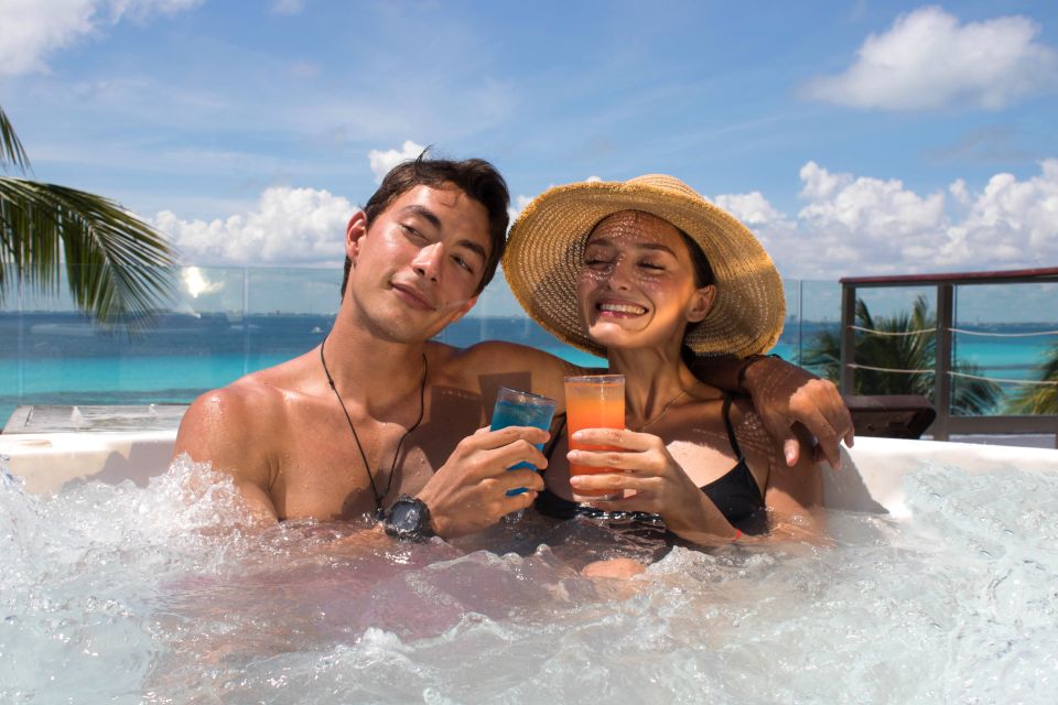 From Cancún: Isla Mujeres Royal Garrafon VIP - Facilities and Services