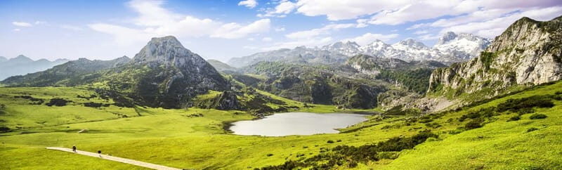 From Cangas de Onis: Covadonga Lakes Guided Day Trip - Value and Price Considerations