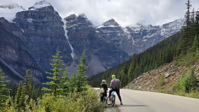 From Canmore/Banff:Moraine Lake & Lake Louise 1.5h per lake - Who Should Consider This Tour?