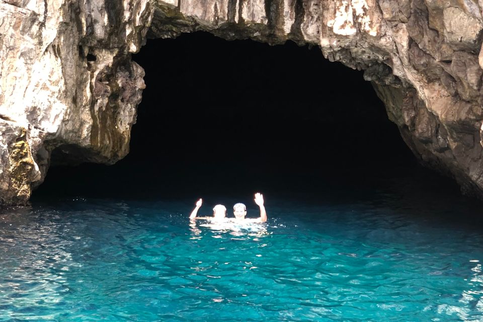 From Capri: Capri Half Day Yacht Tour - Highlights