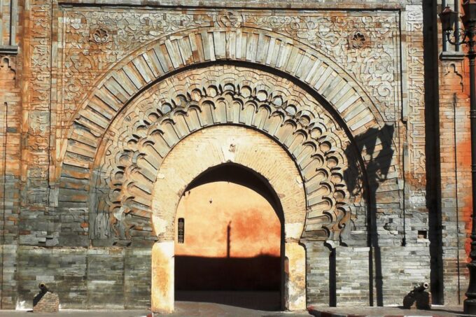 From Casablanca: Marrakech Guided Day Trip With Camel Ride - Discovering Saadian Tombs and Bahia Palace