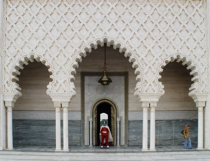 From Casablanca: Rabat Guided Day Trip With Hotel Transfers - Transportation and Amenities