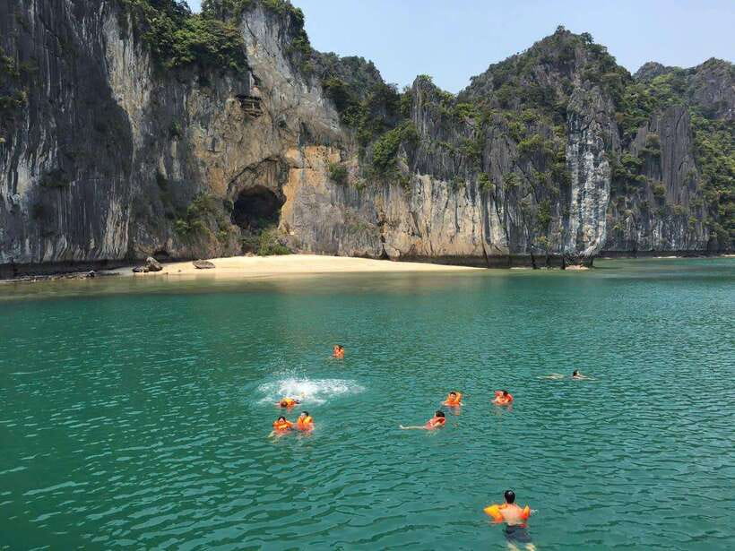 From Cat Ba: Lan Ha and Monkey Island Full Day Boat Trip - Boat Trip Details