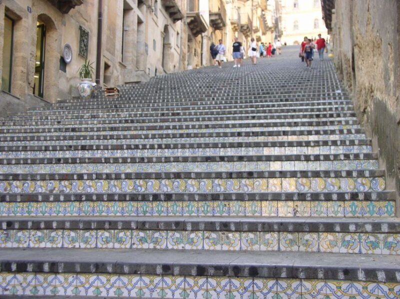 From Catania: Caltagirone & Piazza Armerina Tour with Brunch - Enjoying a Sicilian Brunch