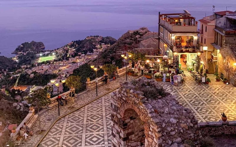 From Catania: Taormina, Isola bella & Castelmola tour - FAQ  