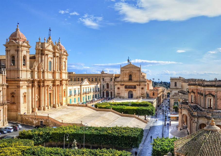 From Catania: Tour of the Neapolis of Syracuse, Ortygia, and Noto - Visiting Notos Baroque Palaces