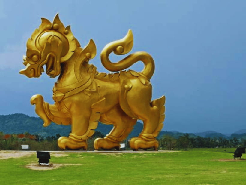 From Chiang Mai: Chiang Rai 1DAY Tour With Driver - Explore the White Temple