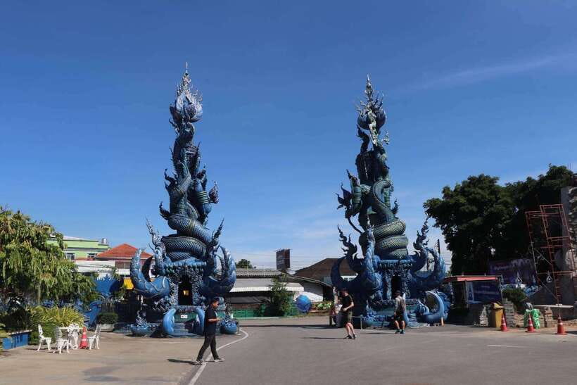 From Chiang Mai: Chiang Rai Temples, Black House, Long Neck - Discovering the Fusion of Tradition and Contemporary at the Blue Temple
