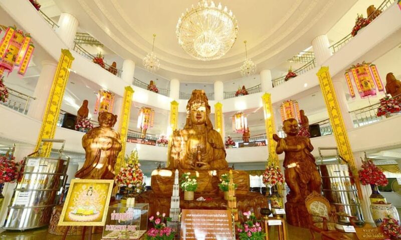From Chiangmai: Chiang Rai 3 Temples (White+Blue+Red) - Wat Huay Pla Kang (Red Temple)
