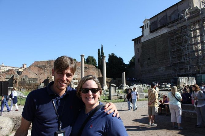 From Civitavecchia Port With Colosseum & Roman Forum - Exploring the Colosseum