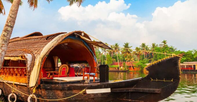 From Cochin: Day Tour of Alleppey House Boat - Getting to Alleppey