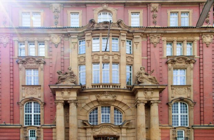 From Cologne: Private Burg Castle and Benrath Palace Trip - Explore Medieval Burg Castle