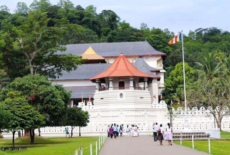 From Colombo: 2-Day Tour to Nuwara Eliya and Kandy - FAQs
