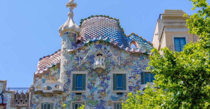 From Costa Brava: Barcelona and Antoni Gaudís Work Bus Tour - Inclusions and Exclusions