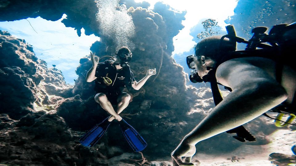 From Cozumel: Double Tank Scuba Diving for Certified Divers - Vessel and Crew