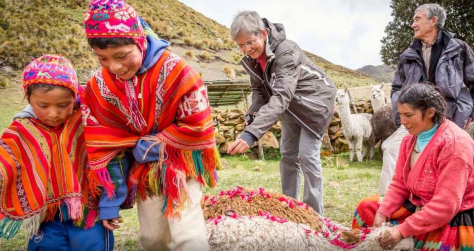 From Cusco : Experiential Tourism in Huilloc + Lunch - Highlights of the Tour