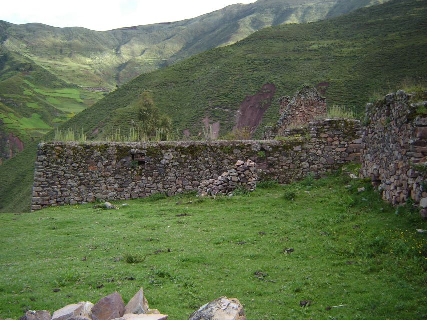 From Cusco: Full-Day Inca Quarry Trail Hike to Cachicata - Hiking Experience