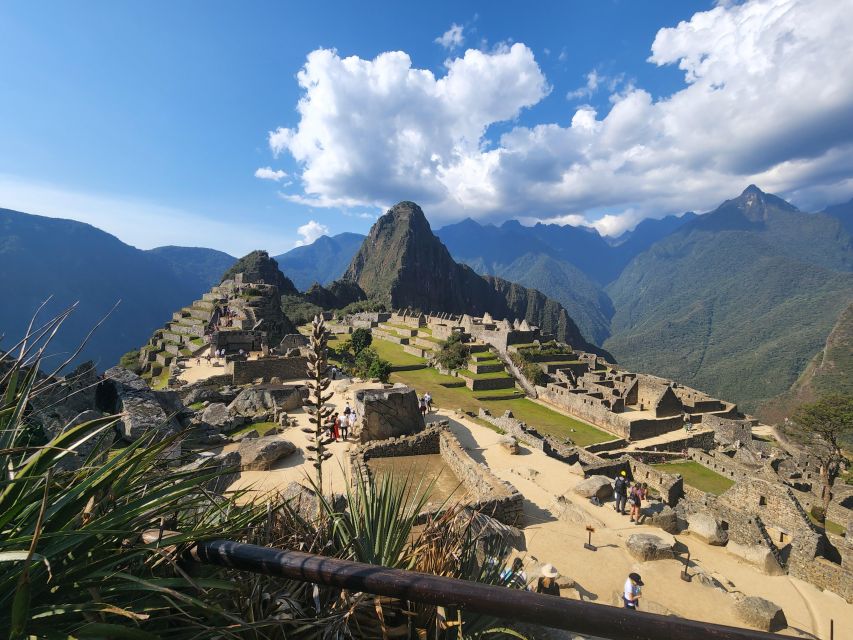 From Cusco: Full Day Tour to Machu Picchu - Small Group Tour Limit