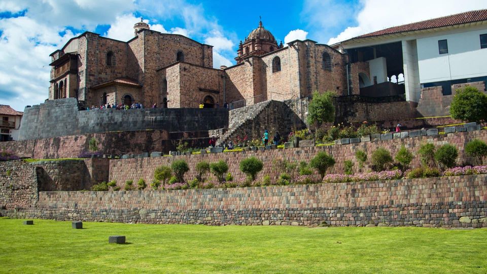 From Cusco: Machu Picchu Magic + Rainbow Mountain 3D-2N - Airport/Hotel Pickup and Drop-off
