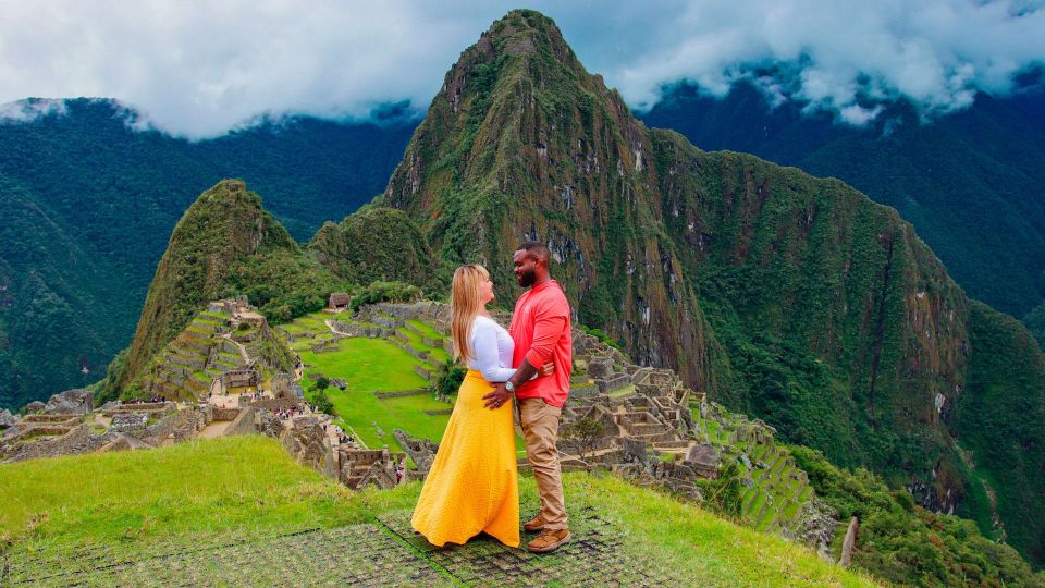 From Cusco || Sacred Valley + Maras and Machu Picchu 2 Days - Key Points